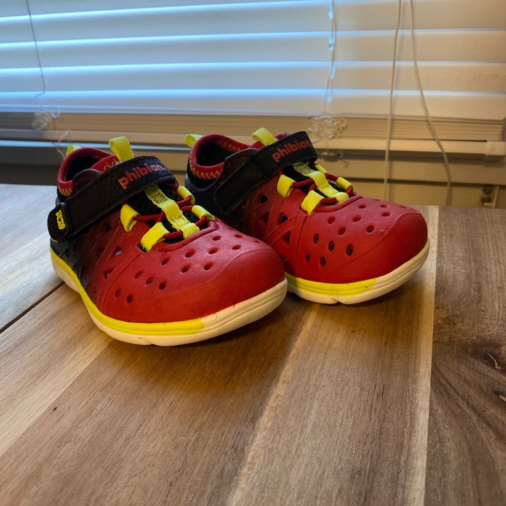 Stride Rite Toddler Shoes